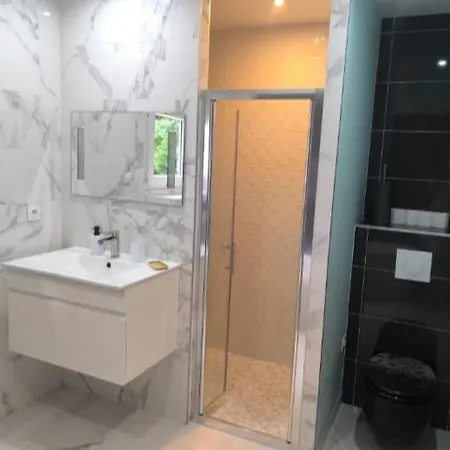 Villa Avec Piscine 17 Couchages *